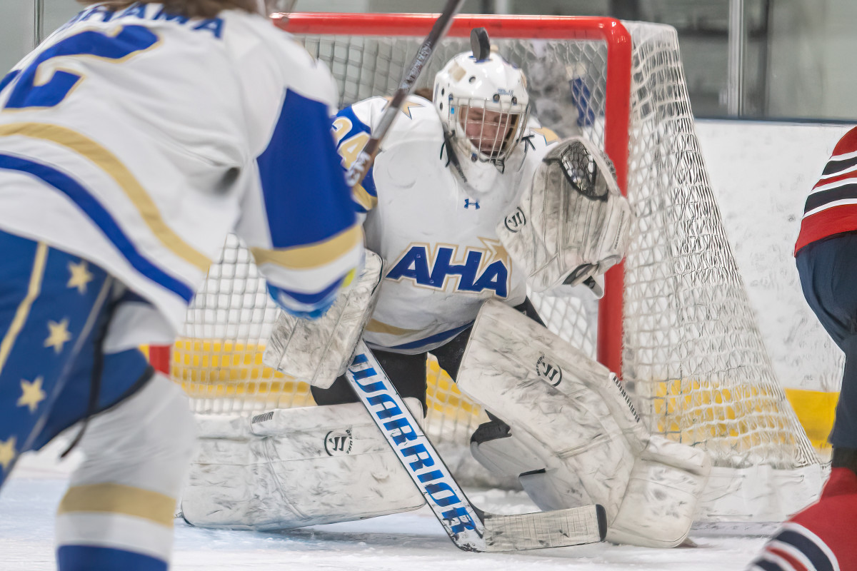 Orono girls vs Holy Angels Feb17-23 Earl Ebensteiner4